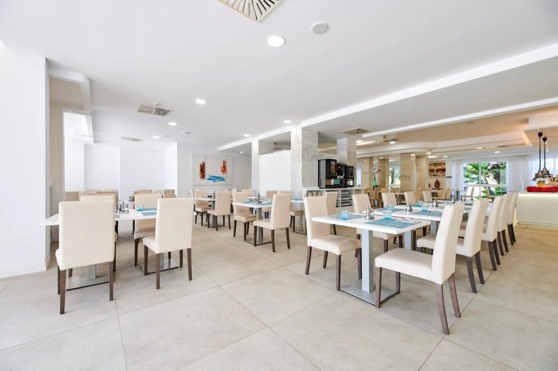 Mallorca Playa de Muro utazás Hotel Aluasun Continental Park