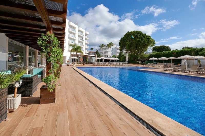 Mallorca Playa de Muro utazás Hotel Aluasun Continental Park