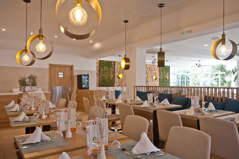 Mallorca utazás Hotel Bahía de Alcudia & Spa