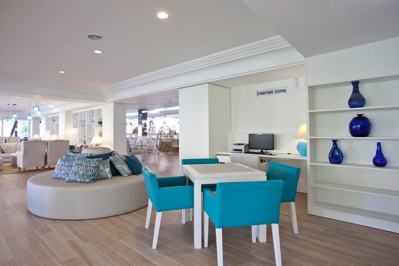 Mallorca utazás Hotel Bahía de Alcudia & Spa