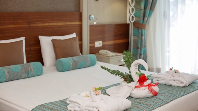 Side utazás Hotel Crown Palace