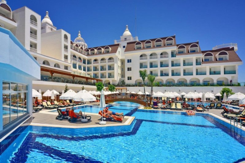 Side utazás Hotel Crown Serenity