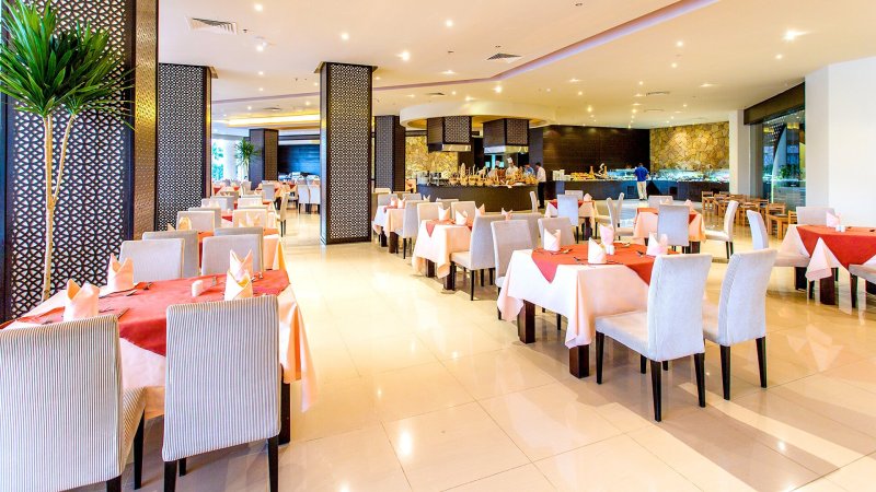 Hurghada utazás Hotel Jasmine Palace Resort & Spa