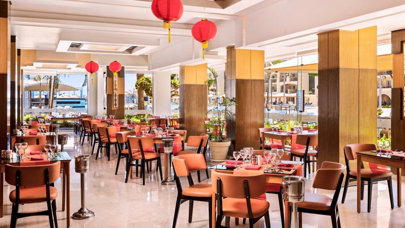 Hurghada utazás Hotel Pickalbatros White Beach Resort