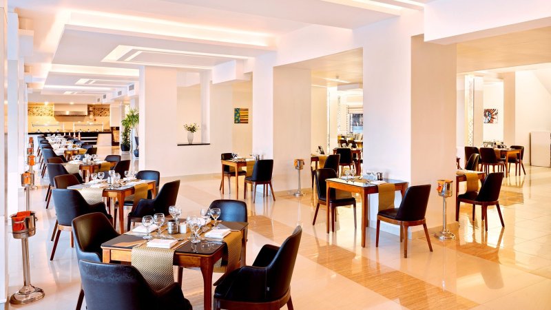 Hurghada utazás Hotel Pickalbatros White Beach Resort