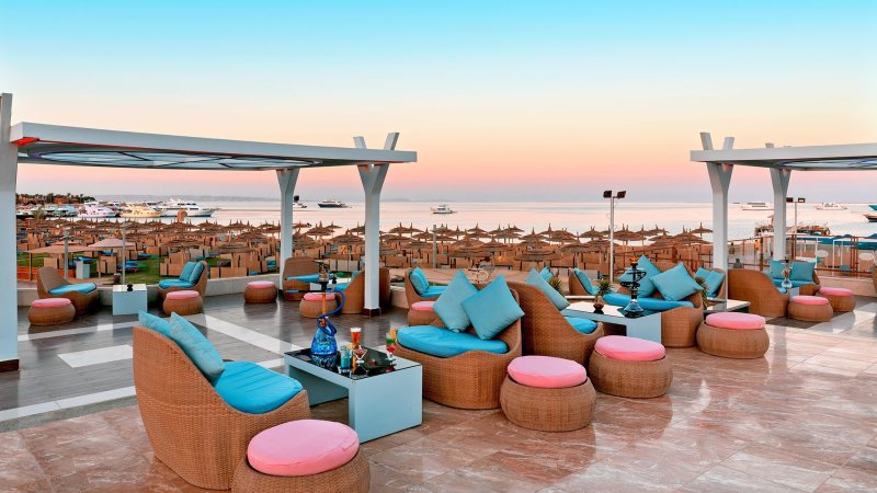 Hurghada utazás Hotel Pickalbatros White Beach Resort