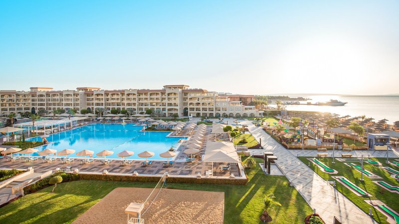 Hurghada utazás Hotel Pickalbatros White Beach Resort