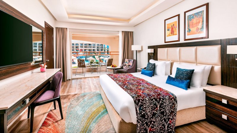 Hurghada utazás Hotel Pickalbatros White Beach Resort