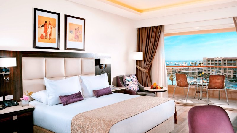 Hurghada utazás Hotel Pickalbatros White Beach Resort