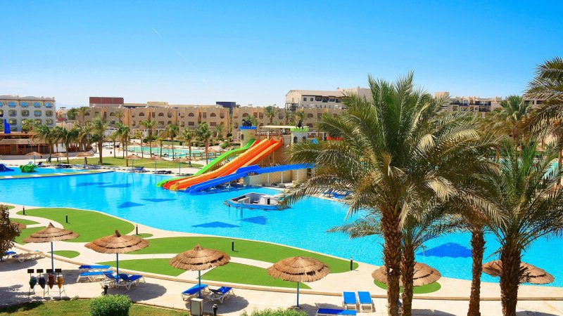 Hurghada utazás Hotel Royal Lagoons Resort & Aquapark