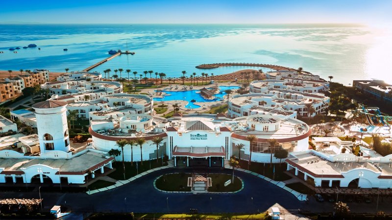 Hurghada utazás Hotel Sunrise Alma Bay