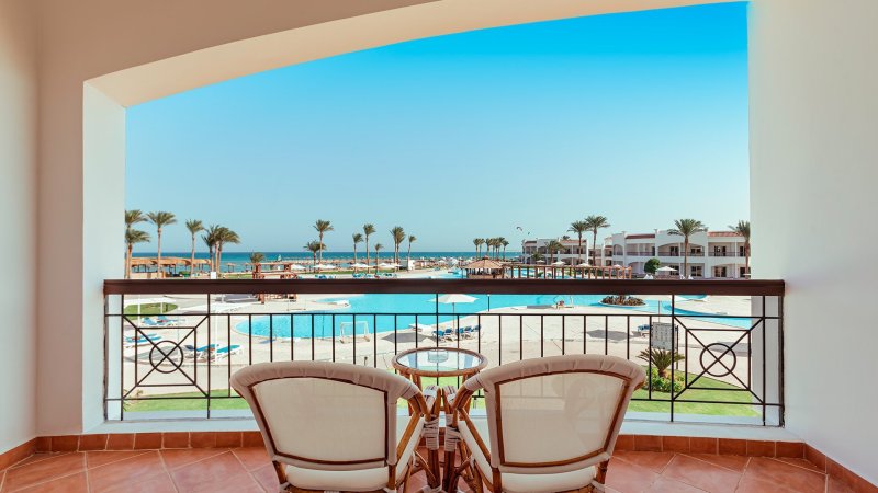 Hurghada utazás Hotel Sunrise Alma Bay