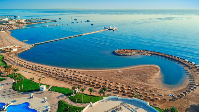 Hurghada utazás Hotel Sunrise Alma Bay