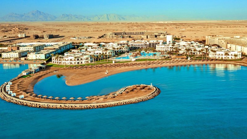 Hurghada utazás Hotel Sunrise Alma Bay