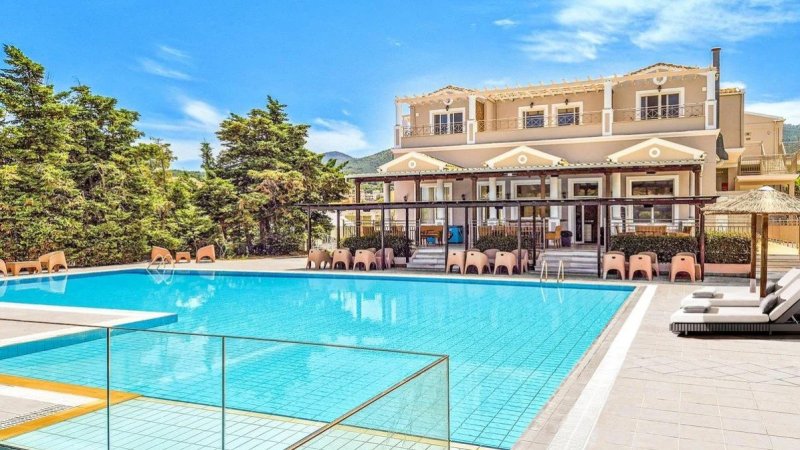 Korfu utazás Hotel Thinalos