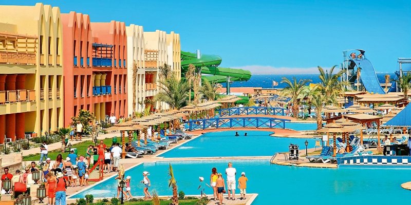 Hurghada utazás Hotel Titanic Beach Spa & Aqua Park