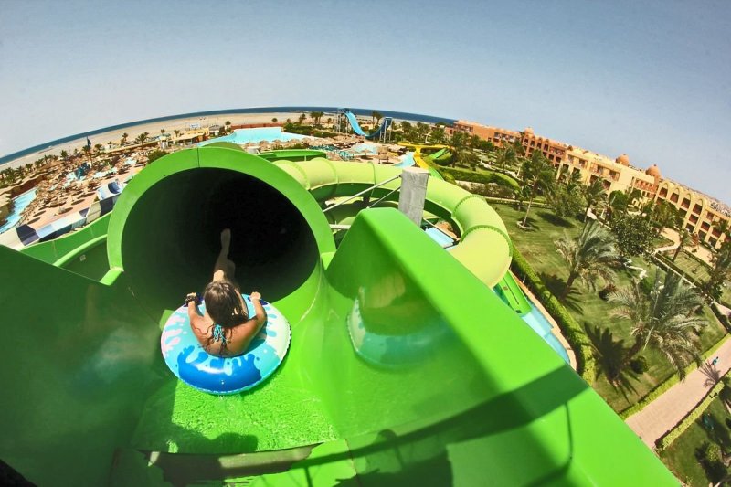 Hurghada utazás Hotel Titanic Beach Spa & Aqua Park