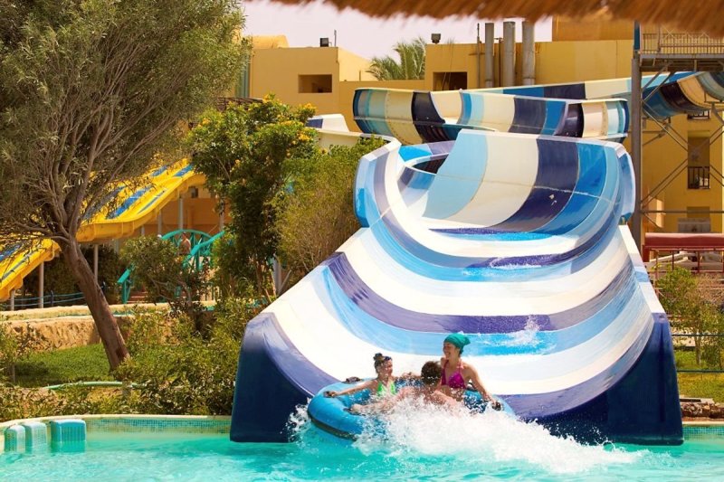Hurghada utazás Hotel Titanic Beach Spa & Aqua Park
