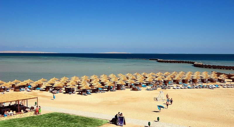 Hurghada utazás Hotel Titanic Beach Spa & Aqua Park