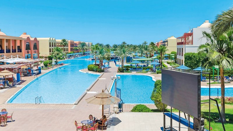 Hurghada utazás Hotel Titanic Beach Spa & Aqua Park