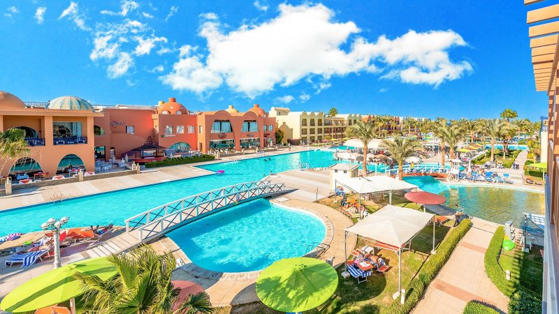 Hurghada utazás Hotel Titanic Beach Spa & Aqua Park