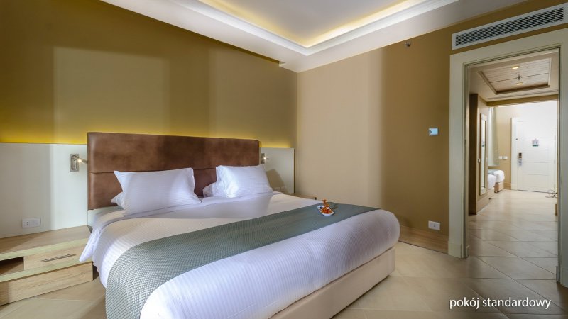 Hurghada utazás Hotel Titanic Royal