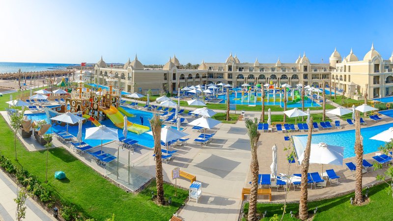 Hurghada utazás Hotel Titanic Royal