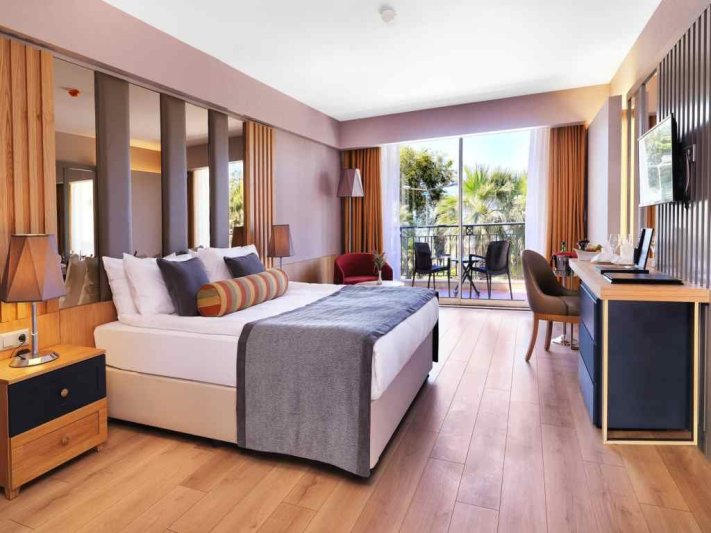 Antalya utazás Imperial Turkiz