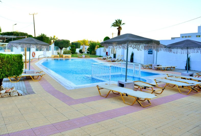 Rodosz Faliraki utazás Maroula Studios