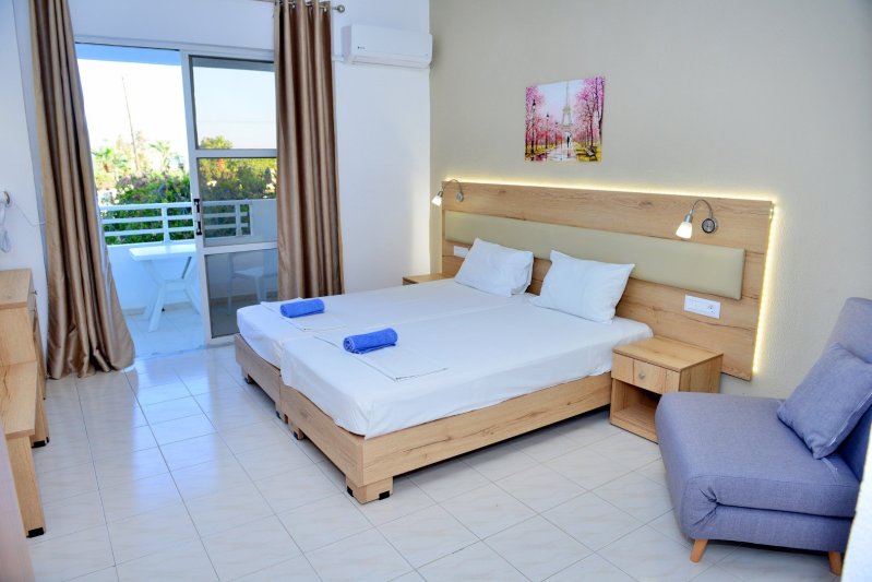 Rodosz Faliraki utazás Maroula Studios