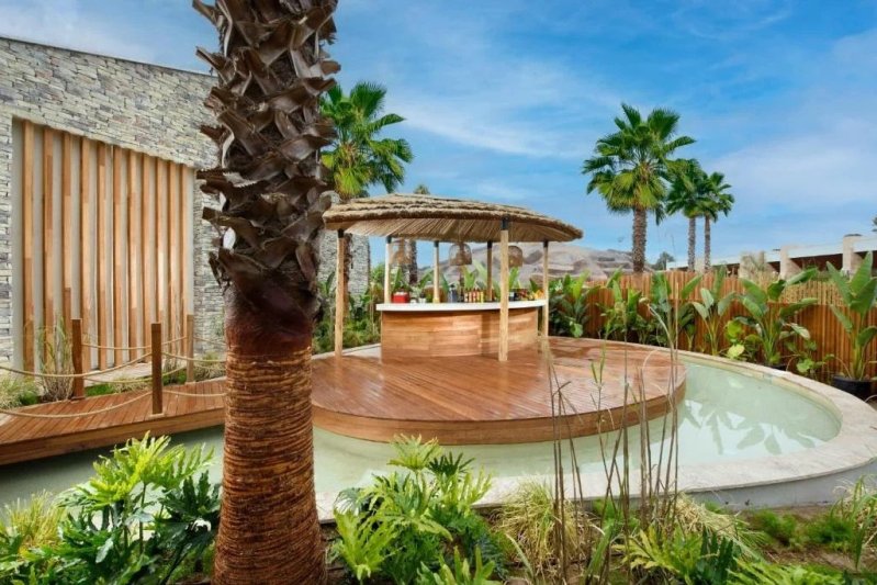 Belek utazás Regnum The Crown