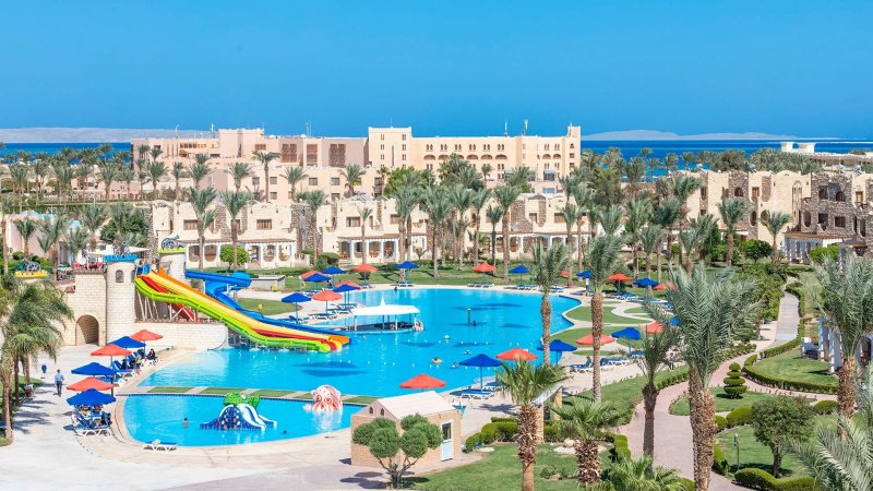 Hurghada utazás Royal Lagoons Resort & Aqua Park