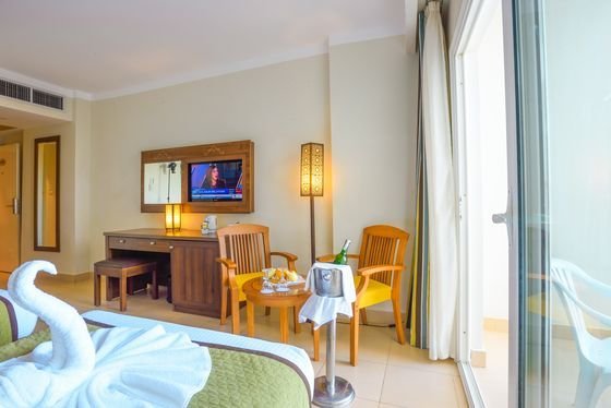 Hurghada utazás Royal Star Beach Resort