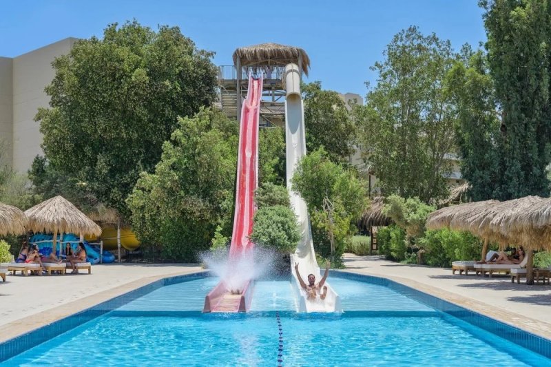 Hurghada utazás Sindbad Club