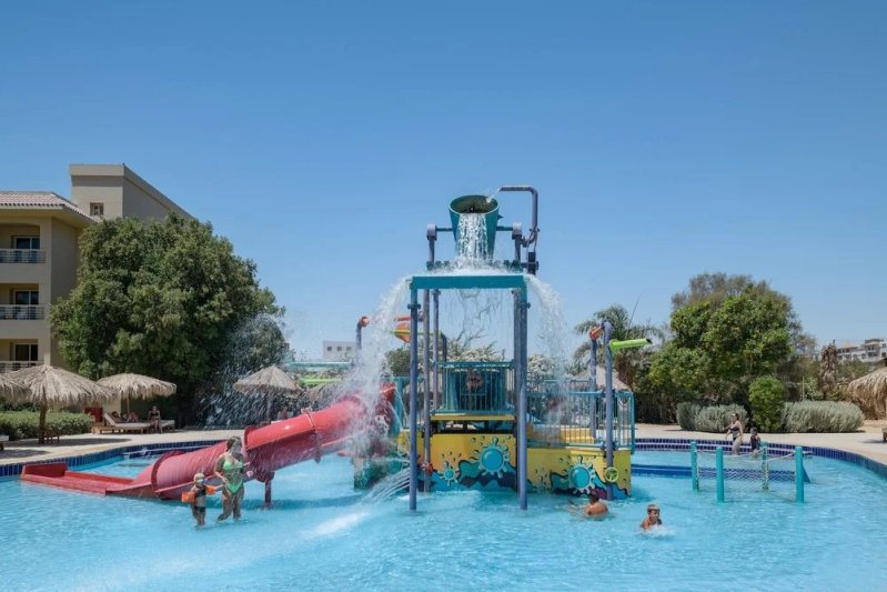 Hurghada utazás Sindbad Club