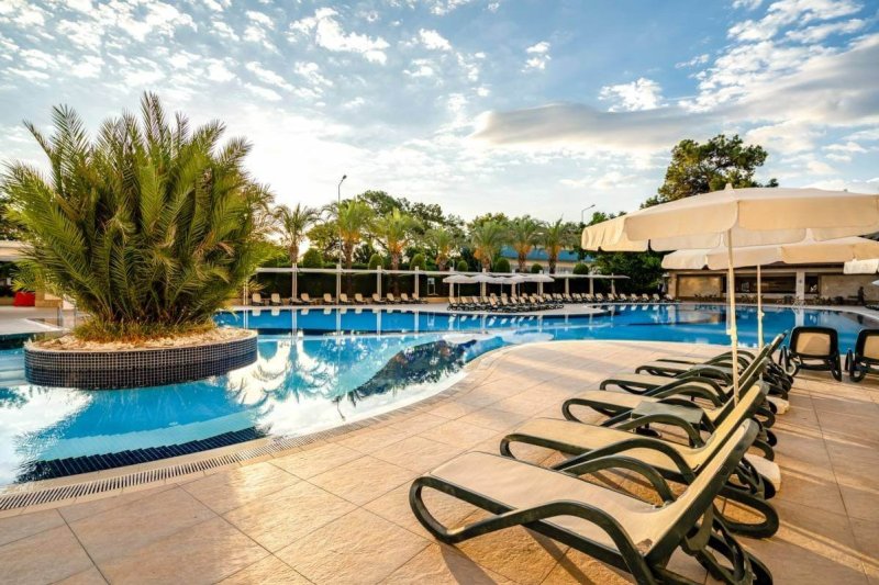 Kemer utazás Sunland Resort Hotel