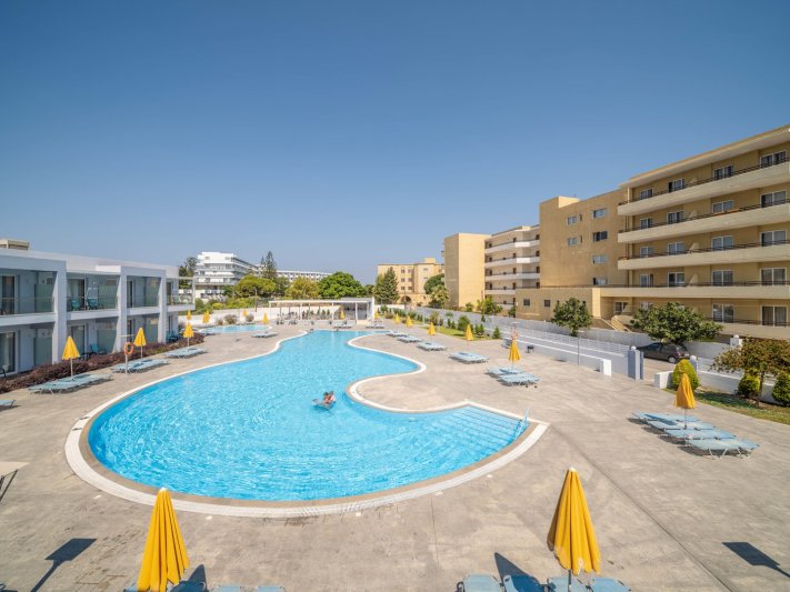 Rodosz Ialyssos utazás Sunshine Rhodes Hotel