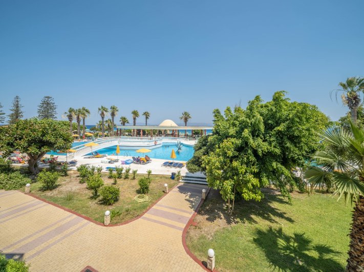 Rodosz Ialyssos utazás Sunshine Rhodes Hotel