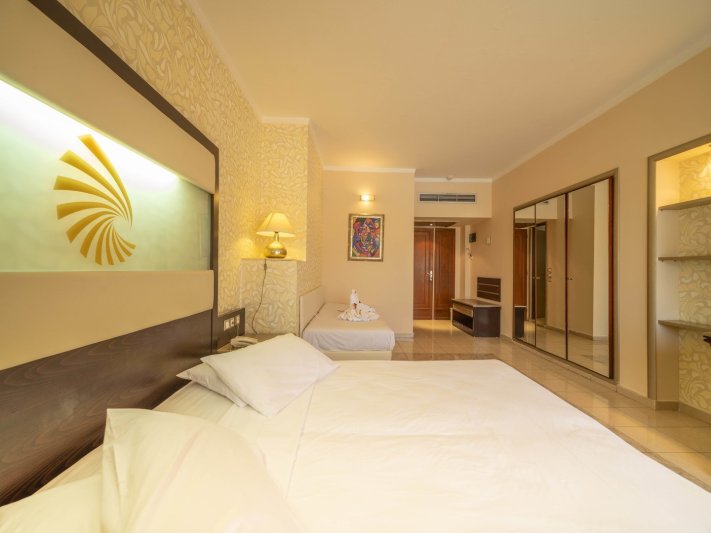 Rodosz Ialyssos utazás Sunshine Rhodes Hotel