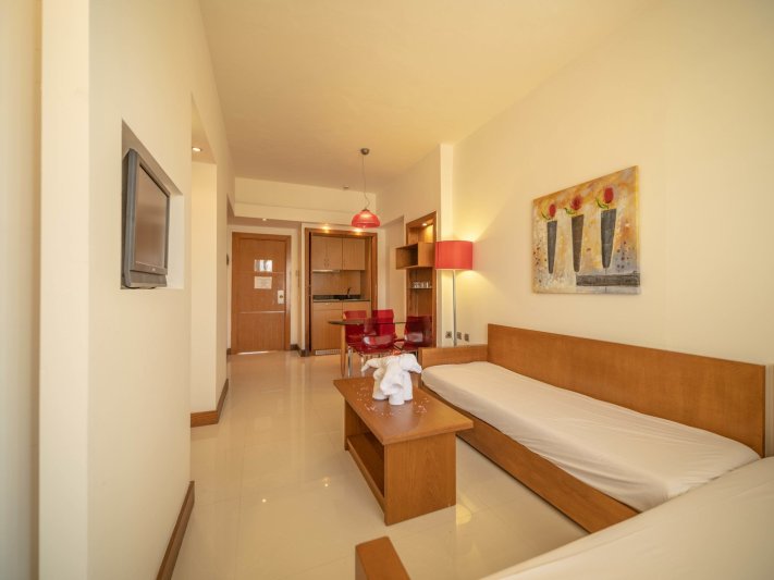 Rodosz Ialyssos utazás Sunshine Rhodes Hotel