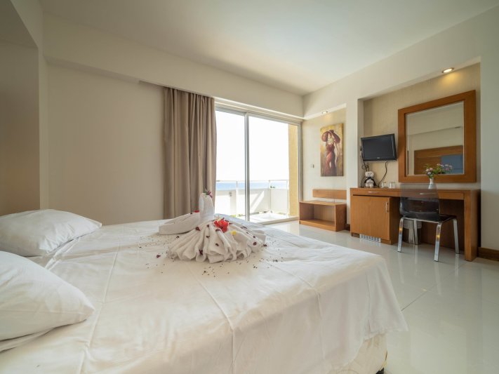 Rodosz Ialyssos utazás Sunshine Rhodes Hotel