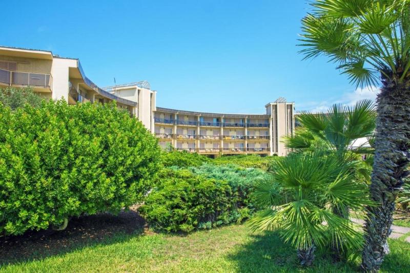 Futura Club Baia Di Conte Szardínia