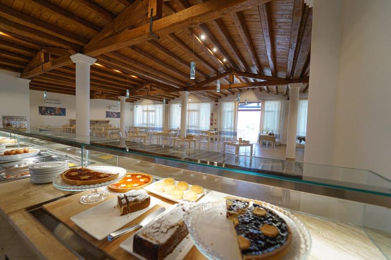 GH Santina Resort Szardínia