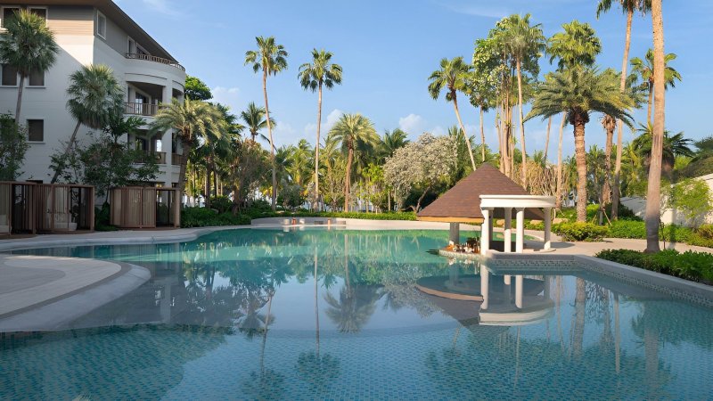 Pattaya utazás Hotel Amari Bangsaen
