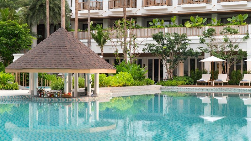 Pattaya utazás Hotel Amari Bangsaen
