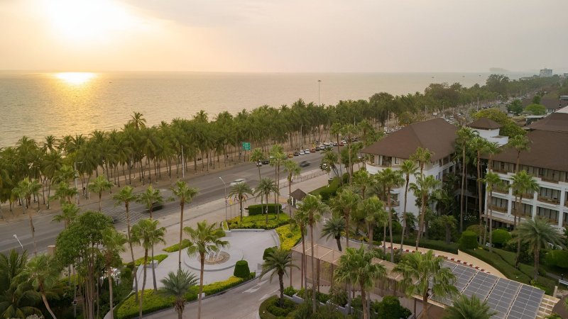 Pattaya utazás Hotel Amari Bangsaen