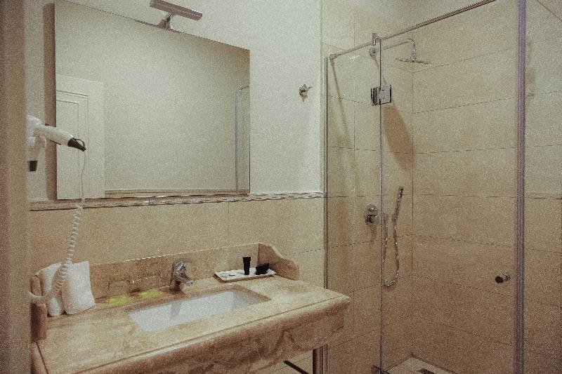 Durres utazás Hotel Amfiteatri Boutique 