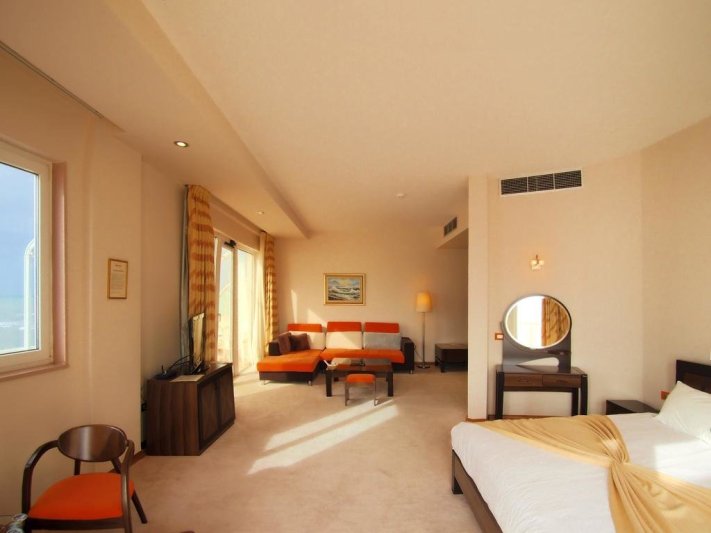 Durres utazás Hotel Aragosta 