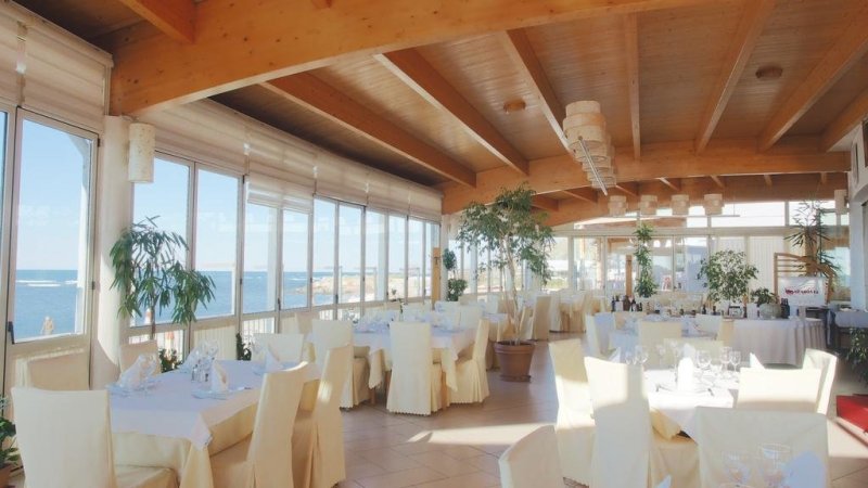 Durres utazás Hotel Aragosta 