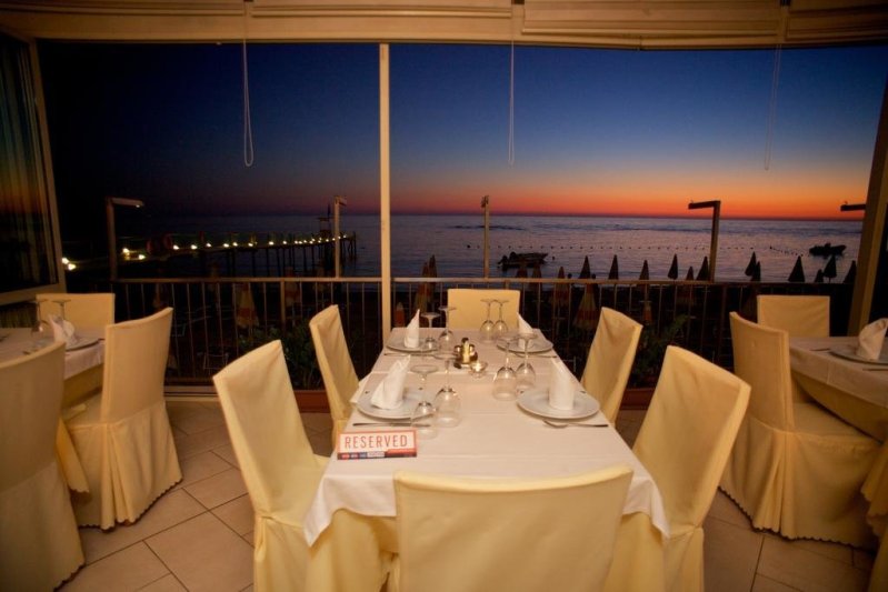 Durres utazás Hotel Aragosta 